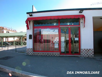 Avezzano, Via Cassinelli. Locale commerciale in vendita. Dea Immobiliare Celano.