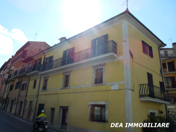 Celano, Via Ciavattella. Casa indipendente in vendita. Dea Immobiliare Celano.