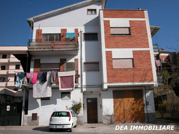 Celano, Via Sardellino. Appartamento in vendita con garage. Dea Immobiliare Celano.