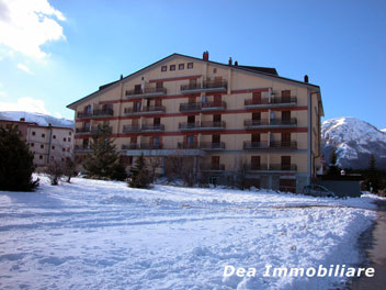 Ovindoli, Via del Ceraso residence Le Genziane. Appartamento bilocale arredato con box auto in vendita. Dea Immobiliare Ovindoli.